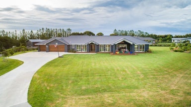 21 Loveston Lane, Kelvin Grove, Palmerston North - Carousel 1