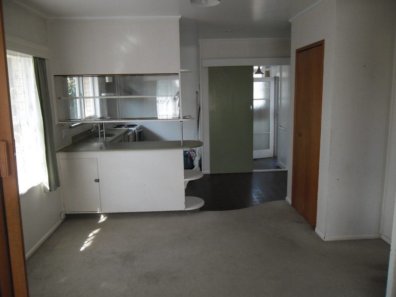 24 Liston Crescent, Hillcrest, Hamilton - Carousel 2