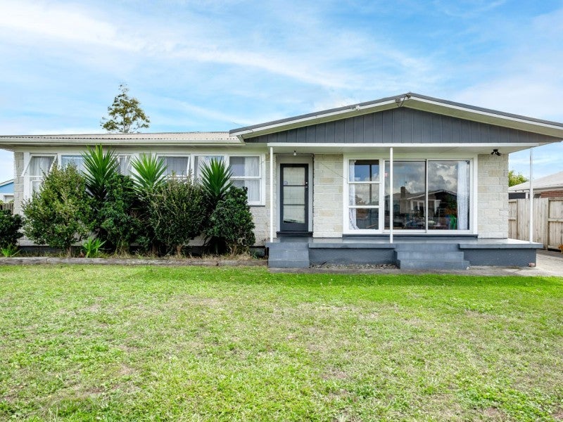 21 Mears Road, St Andrews, Hamilton - Carousel 1