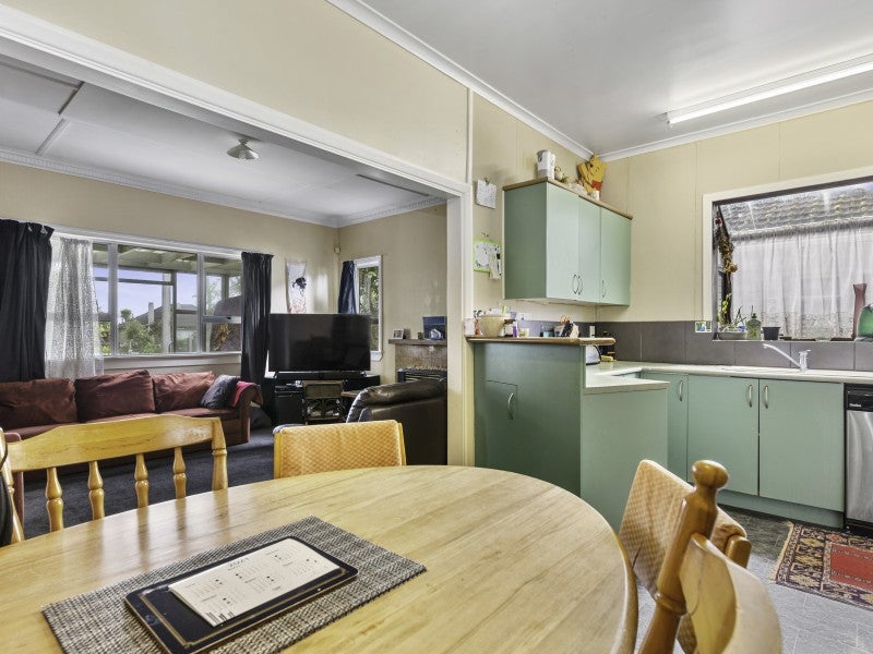 218 Malfroy Road, Utuhina, Rotorua - Carousel 1