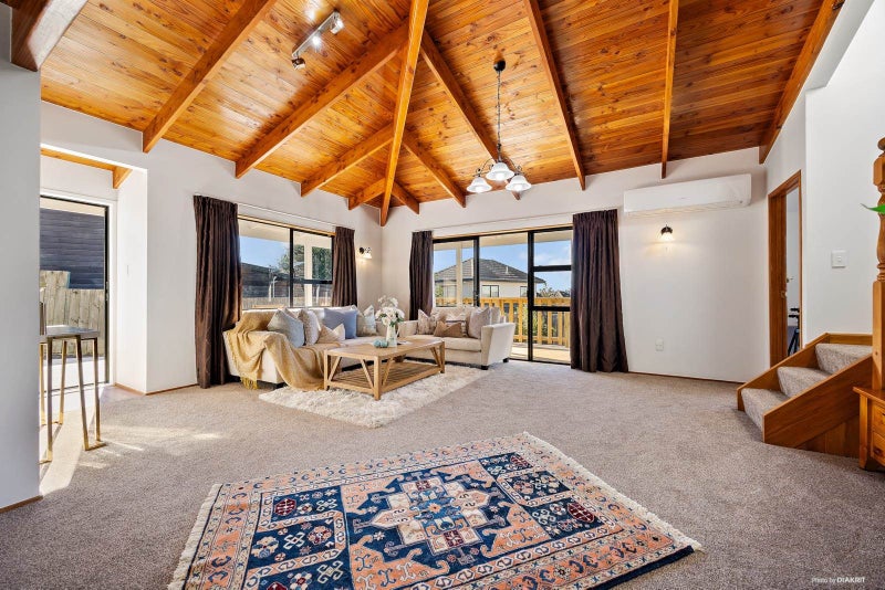 2/12 Spears Place, Botany Downs, Auckland - Carousel 2