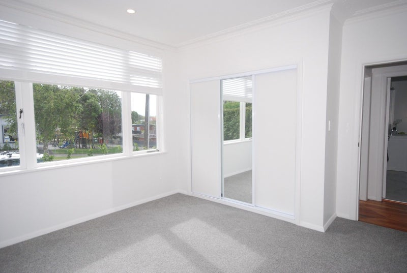 7 Clifton Road, Herne Bay, Auckland - Carousel 11