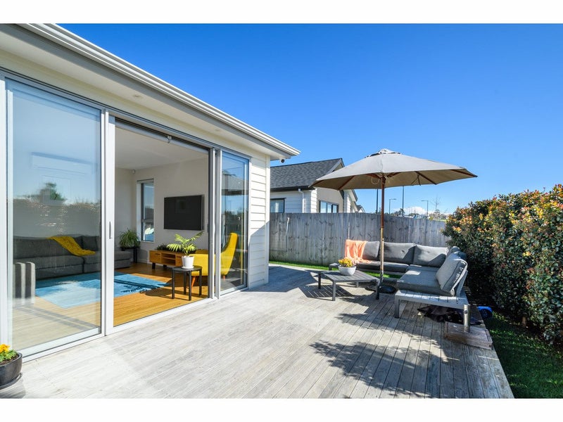 17 Moemoea Avenue, Kumeu - Carousel 2