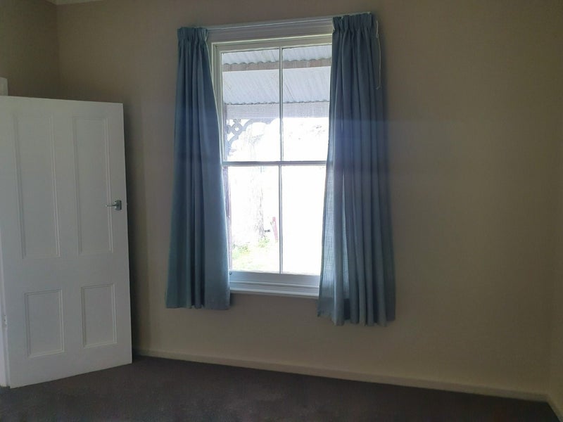 414 Lyndon Road East, Hastings - Carousel 13