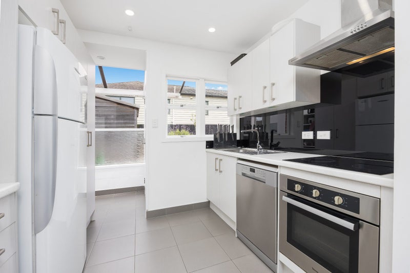 2/162 Ladies Mile, Ellerslie, Auckland - Carousel 2