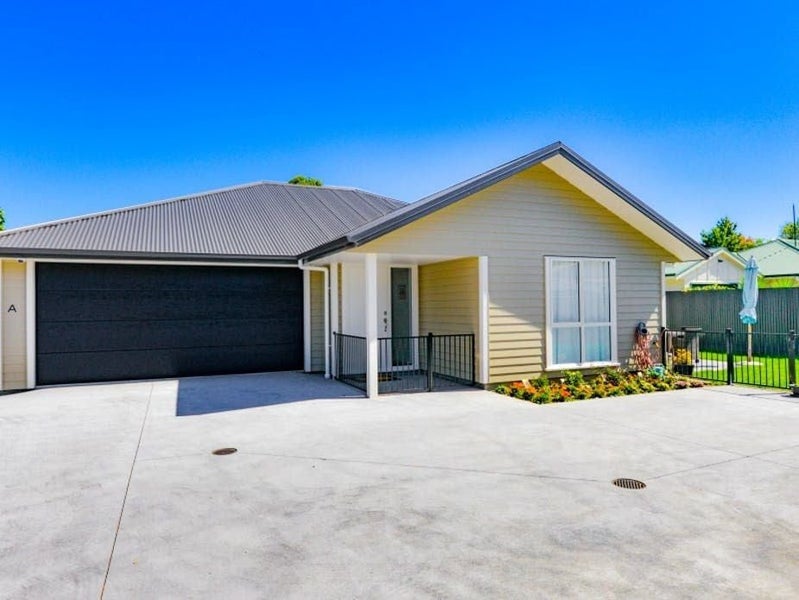 407A Murdoch Road East, Akina, Hastings - Carousel 1
