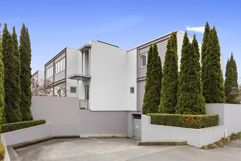 2/77 Carlton Mill Road, Merivale, Christchurch - Carousel 11