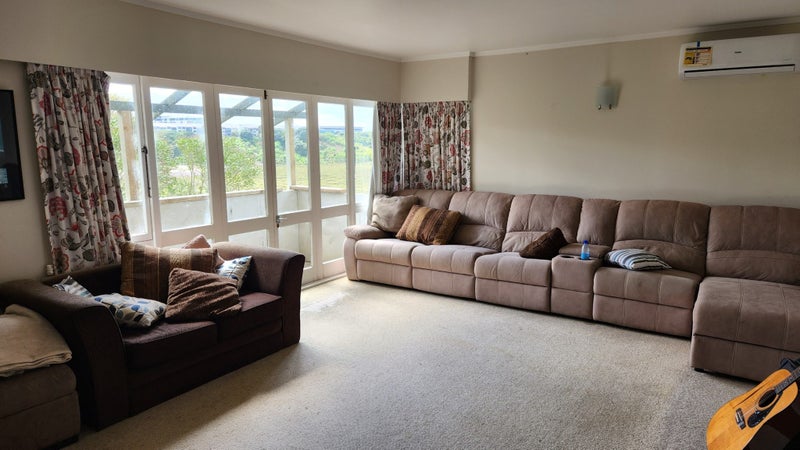 27 St Peters Street, Northcote, Auckland - Carousel 2