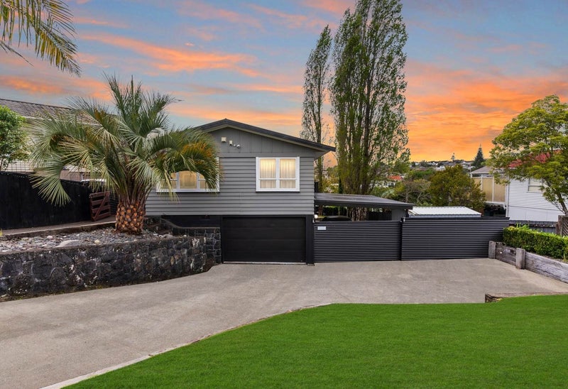 15 Caronia Crescent, Lynfield, Auckland - Carousel 2