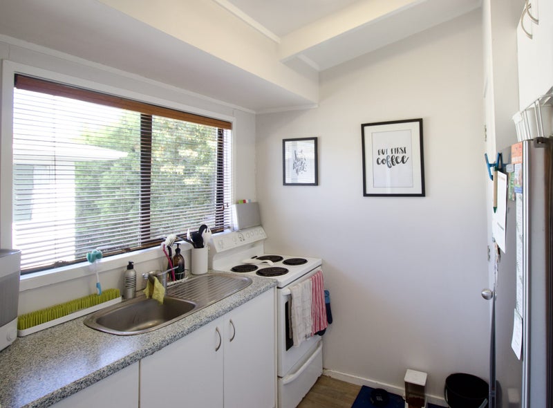 36 Cockayne Crescent, Sunnynook, Auckland - Carousel 2