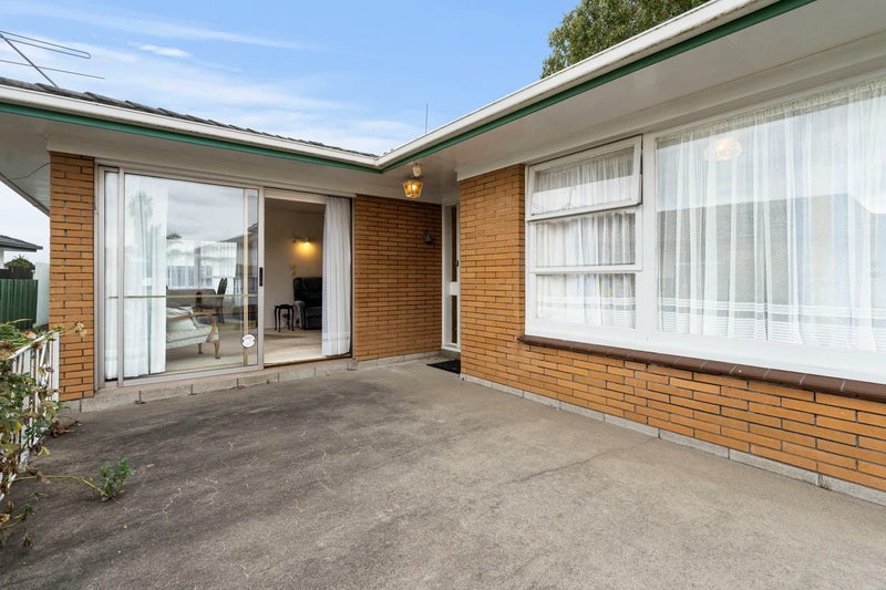 21 Hedge Row, Sunnyhills, Auckland - Carousel 2