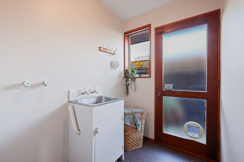 2/5 Tuscany Place, Beckenham, Christchurch - Carousel 24