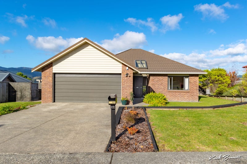 27 James Nairn Grove, Riverstone Terraces, Upper Hutt - Carousel 1