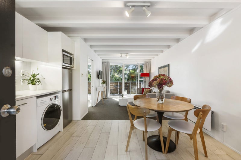 17/73 Princes Street, Northcote Point, Auckland - Carousel 1