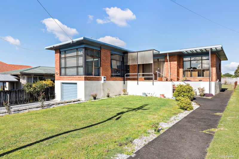 7 Lorraine Avenue, Mount Albert, Auckland - Carousel 1