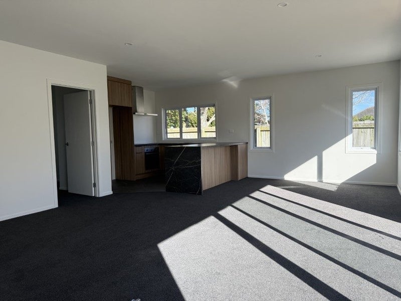 356/356A Carrington Street, Upper Vogeltown, New Plymouth - Carousel 2