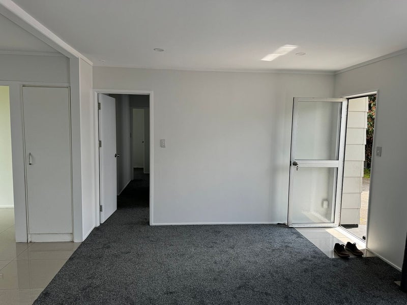1/42 Moncrieff Avenue, Clendon Park, Auckland - Carousel 2