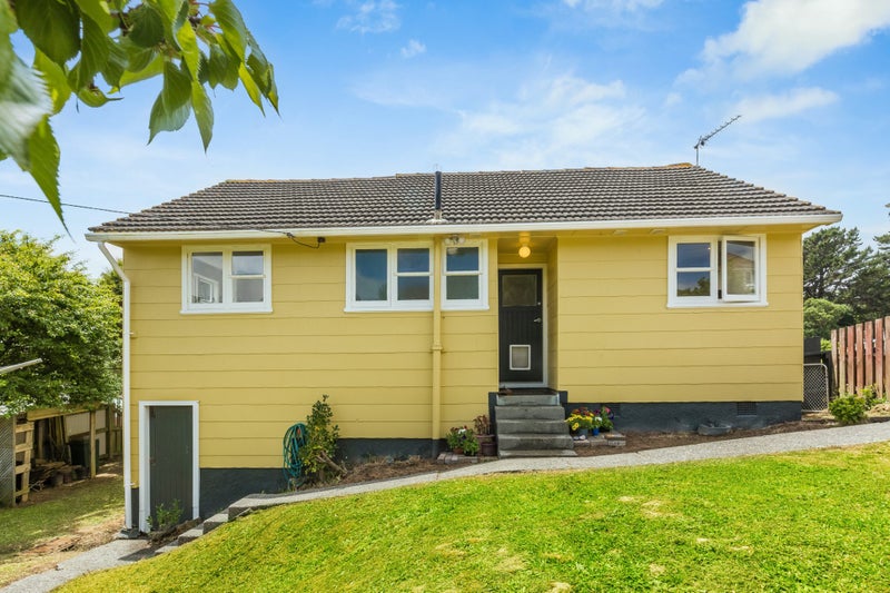 22 Thompson Grove, Ranui, Porirua - Carousel 21