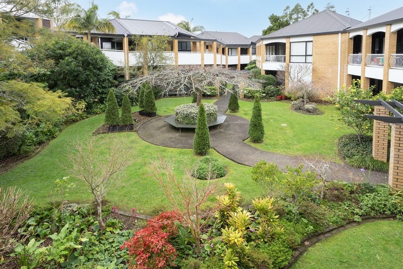 12/31 Green Lane East, Remuera, Auckland - Carousel 1