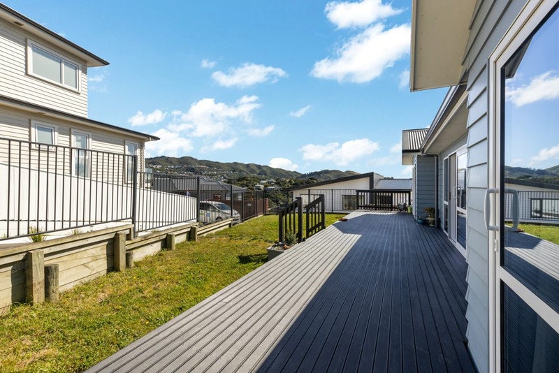 11 Cirrus Close, Newlands, Wellington - Carousel 19