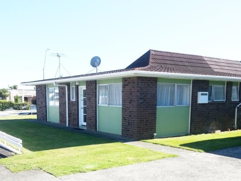 9 Watson Street, Strandon, New Plymouth - Carousel 2