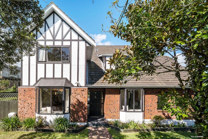 114 Norman Lesser Drive, Saint Johns, Auckland - Carousel 1