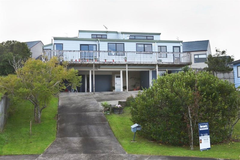 97 Totaravale Drive, Totara Vale, Auckland - Carousel 1