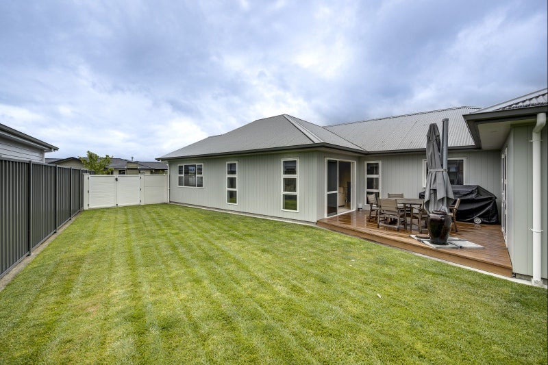 45 Waimakariri Drive, Te Awa, Napier - Carousel 1
