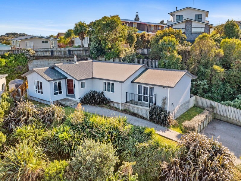 25A Hobart Drive, Spotswood, New Plymouth - Carousel 1