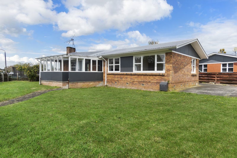 6 Maple Avenue, Dinsdale, Hamilton - Carousel 1