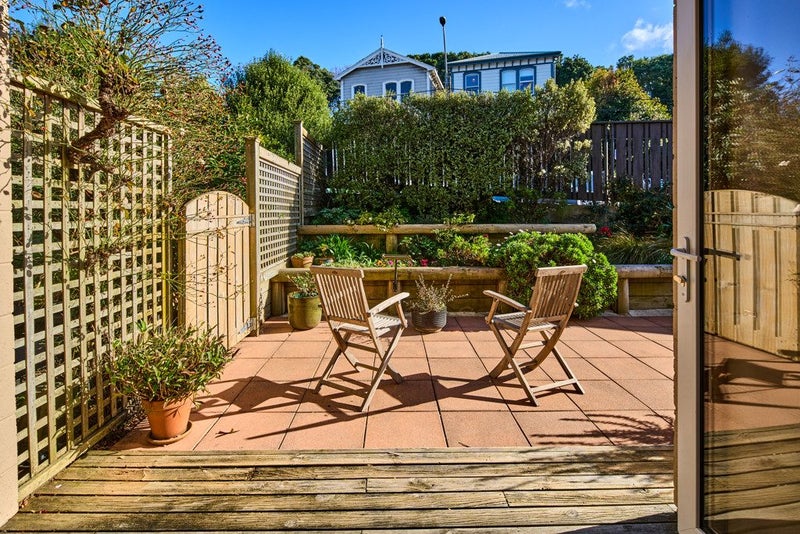 302 Mansfield Street, Newtown, Wellington - Carousel 2