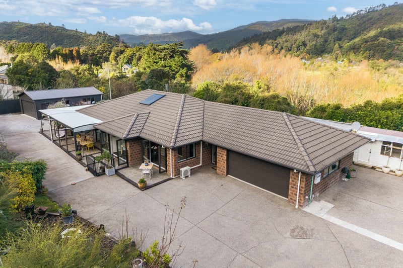 55A Stanley Street, Wainuiomata, Lower Hutt - Carousel 2