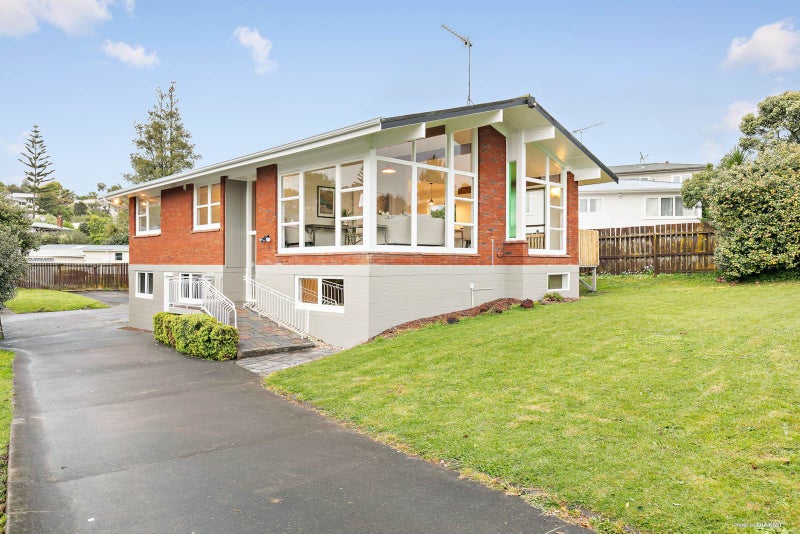 65 Moore Street, Hillcrest, Auckland - Carousel 1