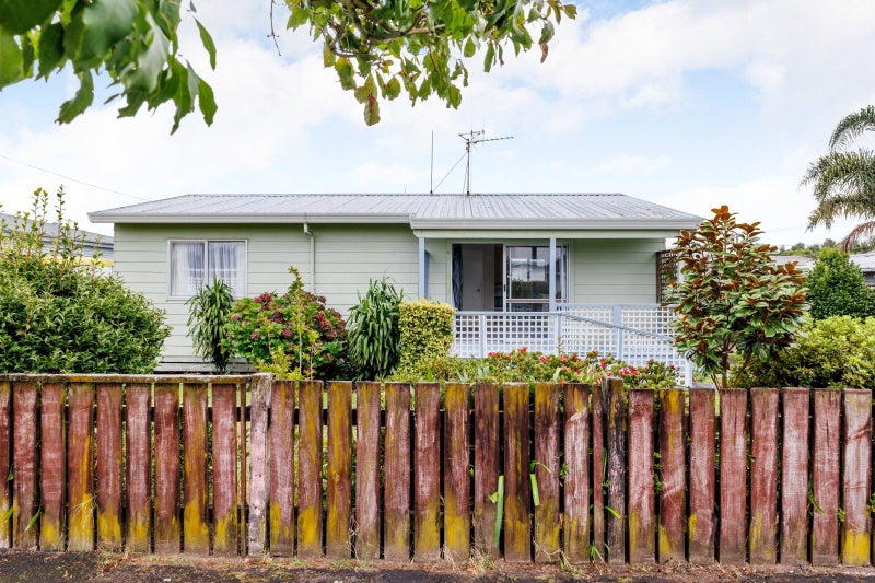 2 Sunnyside Road, Nawton, Hamilton - Carousel 1