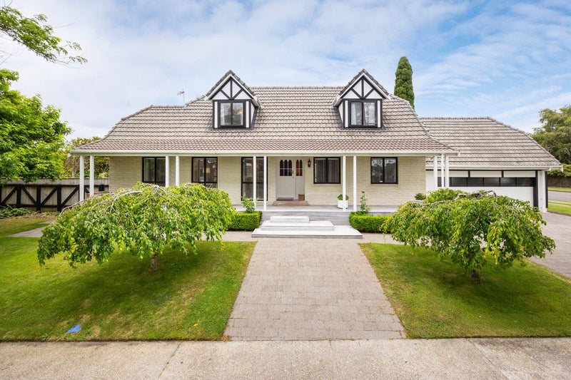 1 Earl Place, Hokowhitu, Palmerston North - Carousel 1