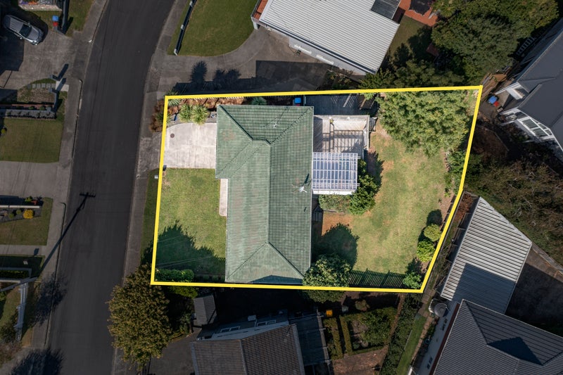 16 Rendcomb Place, Hillsborough, Auckland - Carousel 2