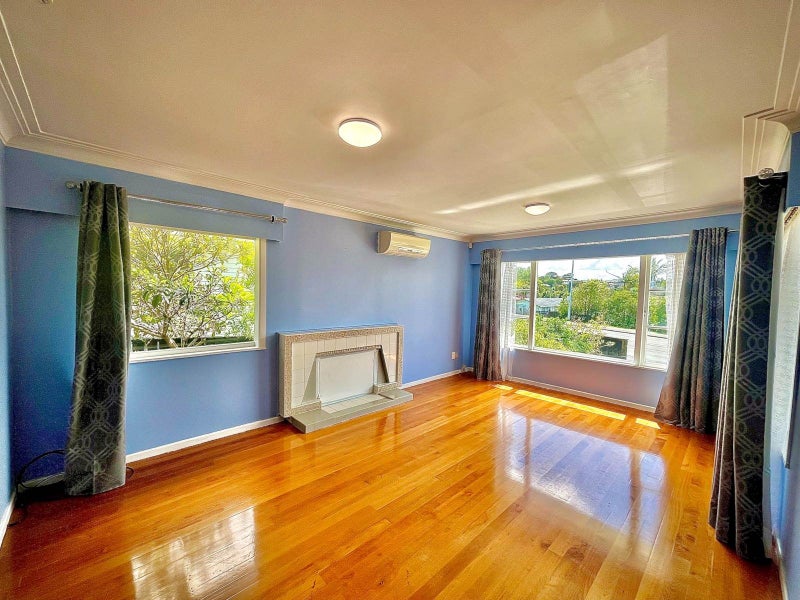 35 Maioro Street, New Windsor, Auckland - Carousel 2