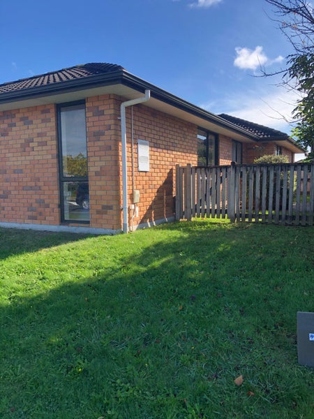 98 Thomas Road, Huntington, Hamilton - Carousel 2