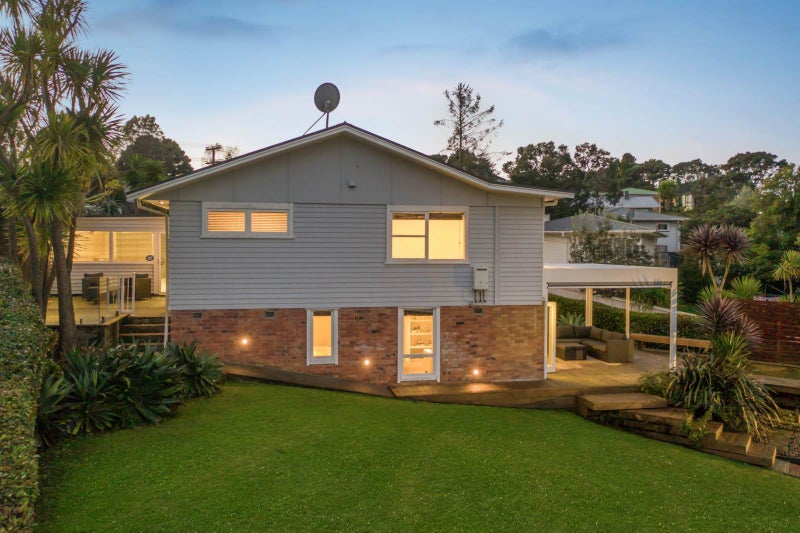 46 Taupo Street, Green Bay, Auckland - Carousel 2