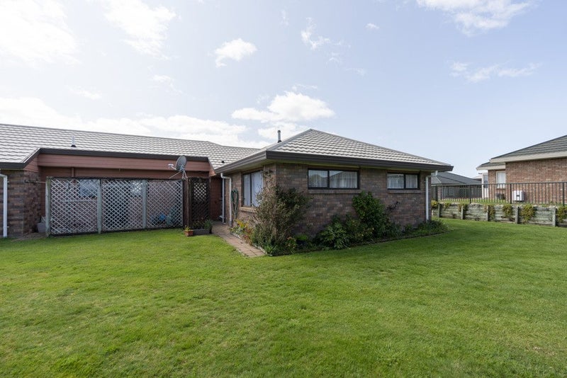 8/4 Admiral Crescent, Flagstaff, Hamilton - Carousel 2