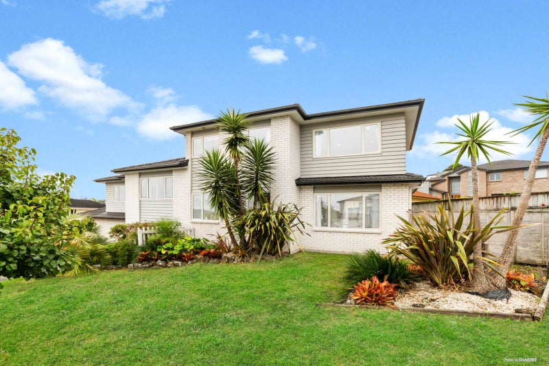 16 Loughros Place, Pinehill, Auckland - Carousel 2