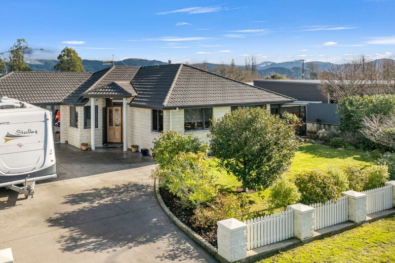 6 Parkerfield Place, Motueka - Carousel 1