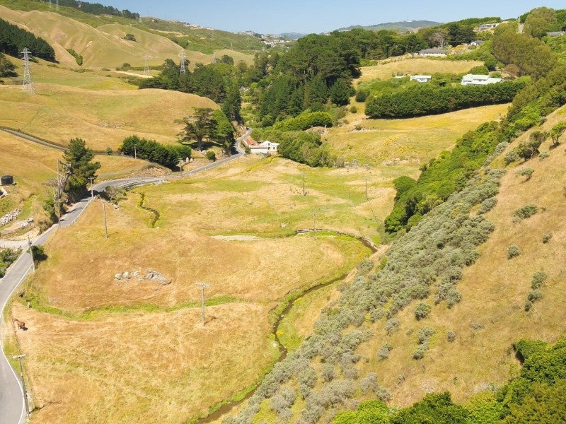 281 Takapu Road, Takapu Valley, Wellington - Carousel 2