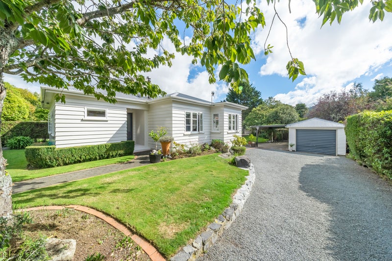 53 Heretaunga Square, Silverstream, Upper Hutt - Carousel 1
