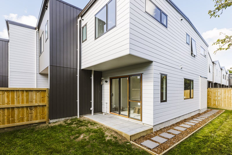 57 Paetai Lane, Te Atatū Peninsula, Auckland - Carousel 1