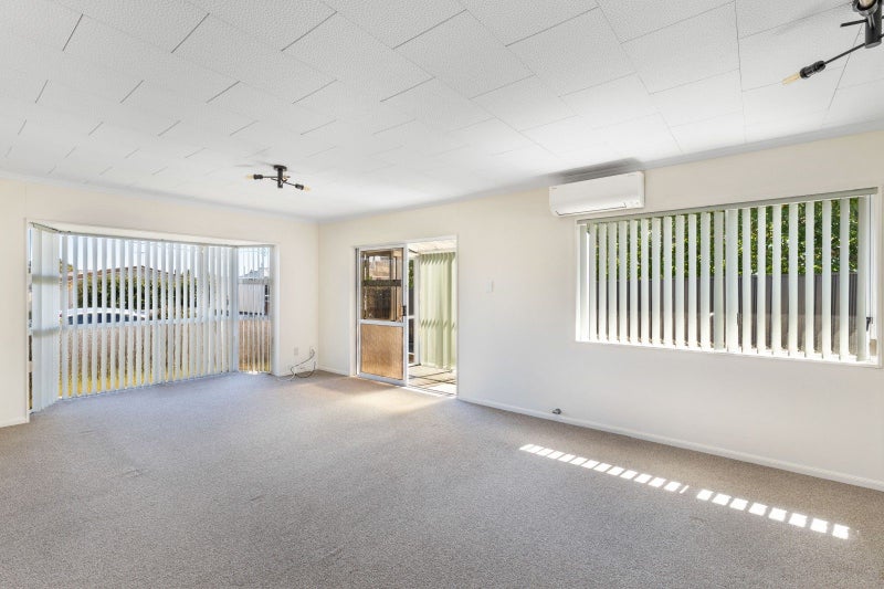 13 Huatoki Street, Vogeltown, New Plymouth - Carousel 2