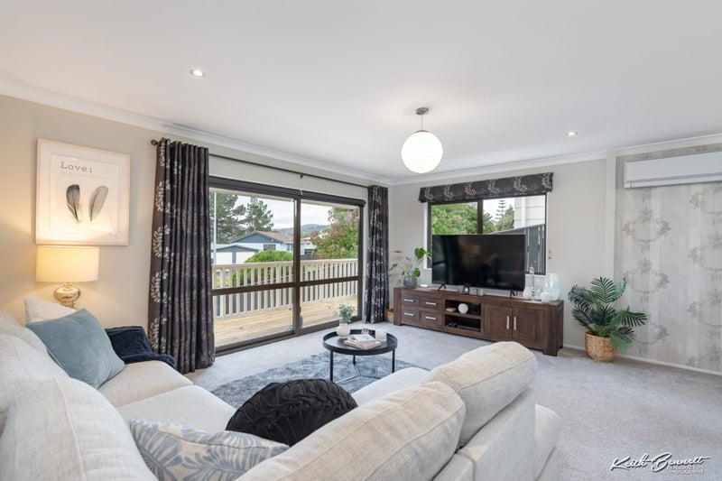 175 Holborn Drive, Stokes Valley, Lower Hutt - Carousel 2