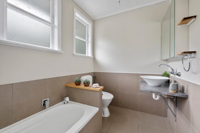 111 Manuka Street, Stokes Valley, Lower Hutt - Carousel 15