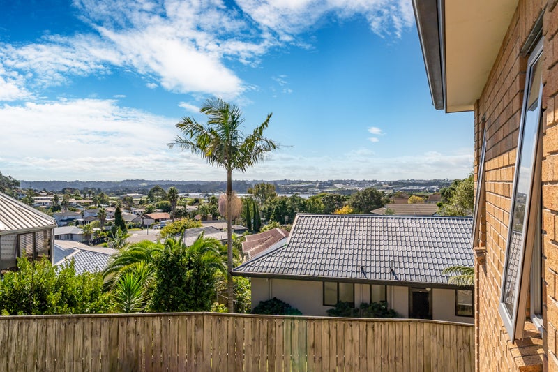 20 Exeter Place, Unsworth Heights, Auckland - Carousel 2