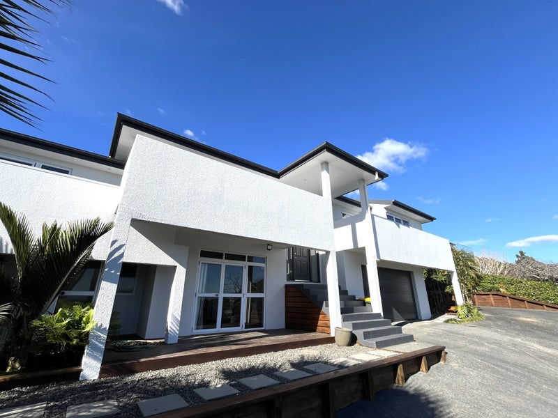 84 Pemberton Avenue, Bayview, Auckland - Carousel 1